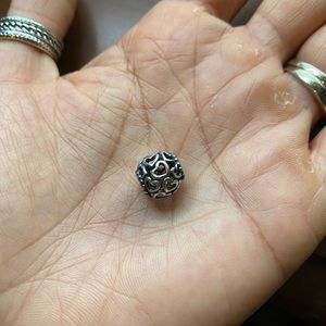 Pandora Open your heart charm